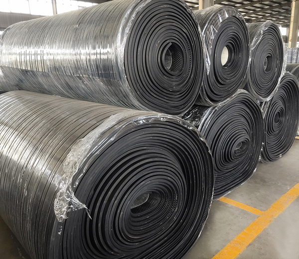 Ribbed Hammer Rubber Mat